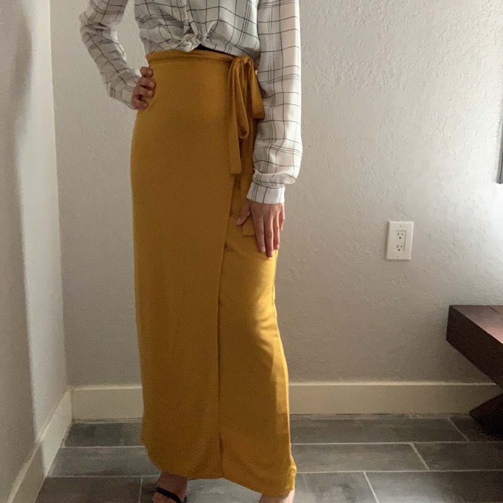 forever 21 mustard wrap skirt 🌼